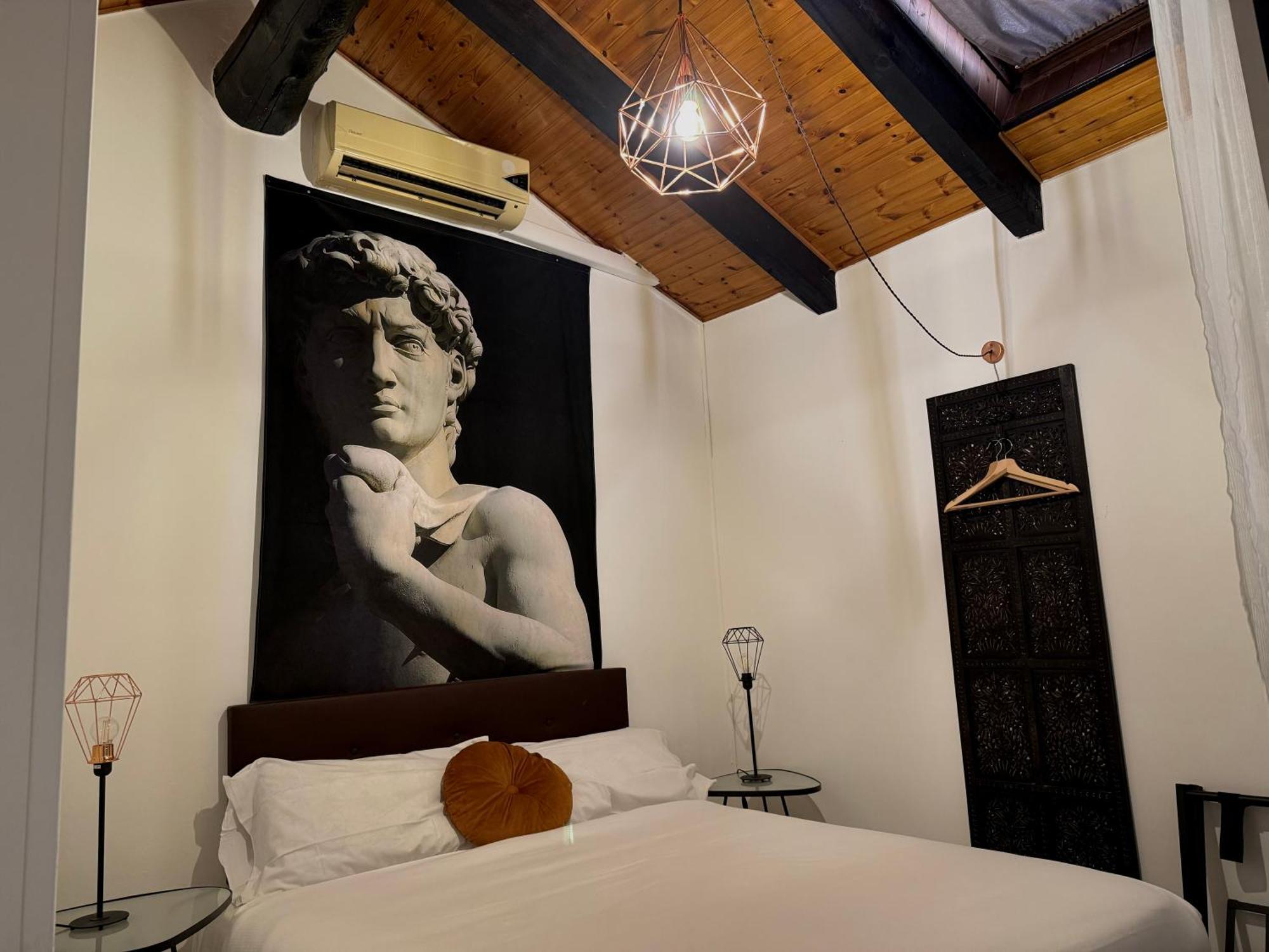 Hosting Dreams Attics - Duomo Appartement
