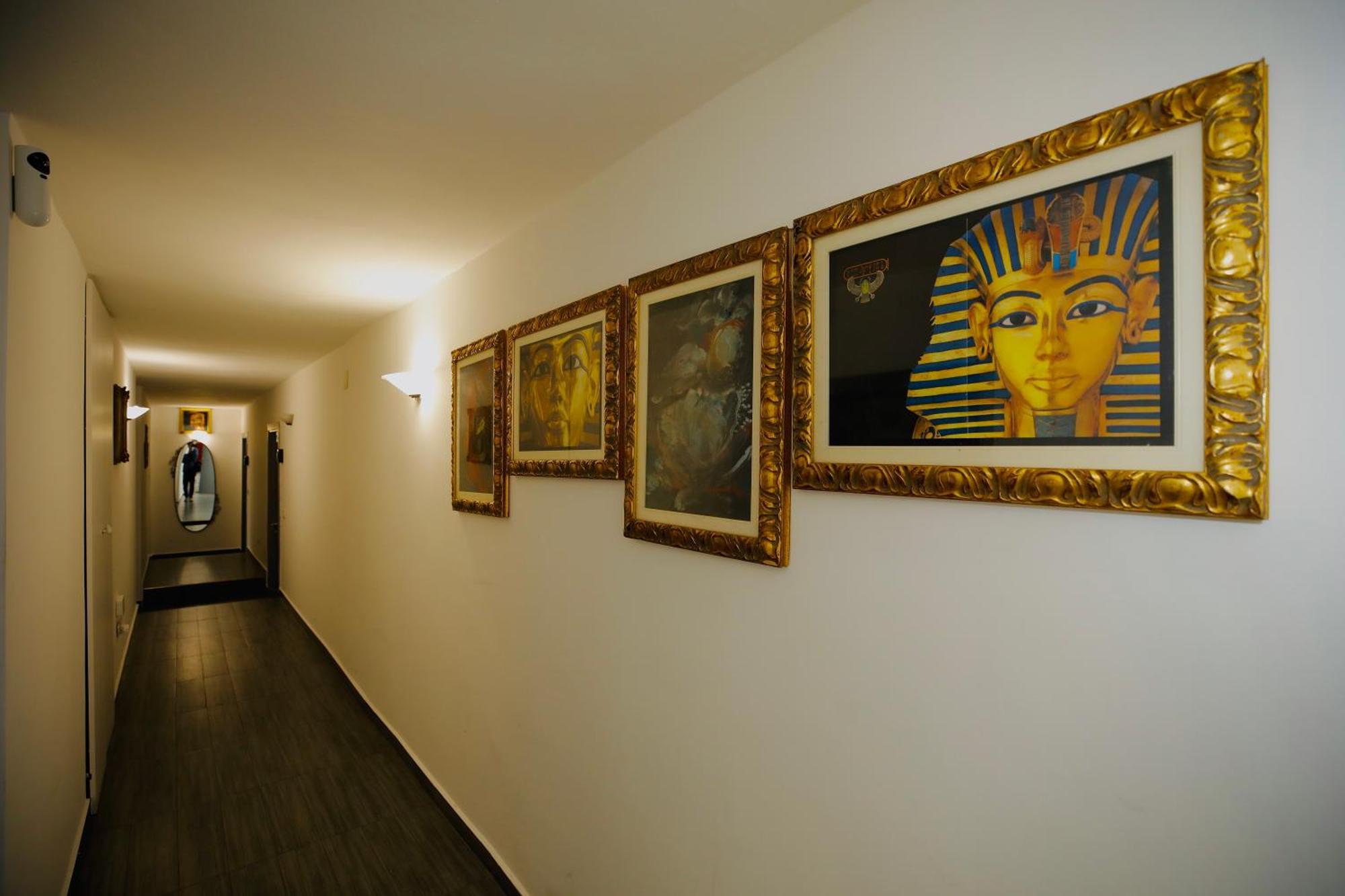 Hosting Dreams Attics - Duomo Apartamento